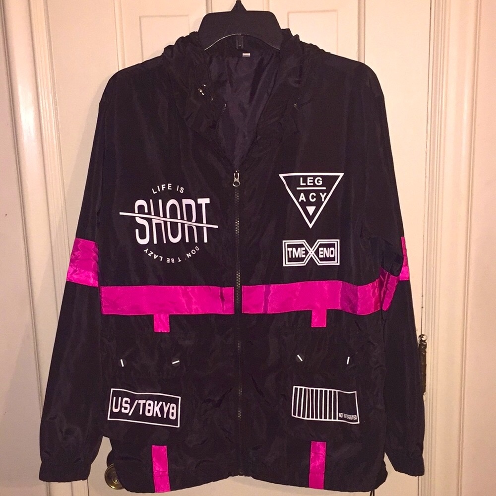 Lightweight Hooded Windbreaker
